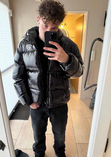 Kavin из Гладбек, мне 19, познакомлюсь для общения