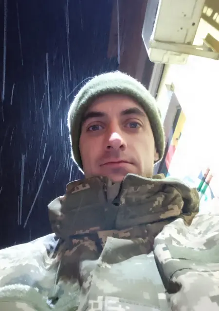 Я Олег, 34 років, знайомлюсь для приємне проведення часу у Кам’янець-Подільський