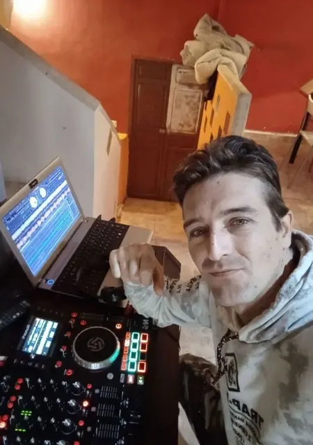 Karlos из Мадрида, мне 37, познакомлюсь