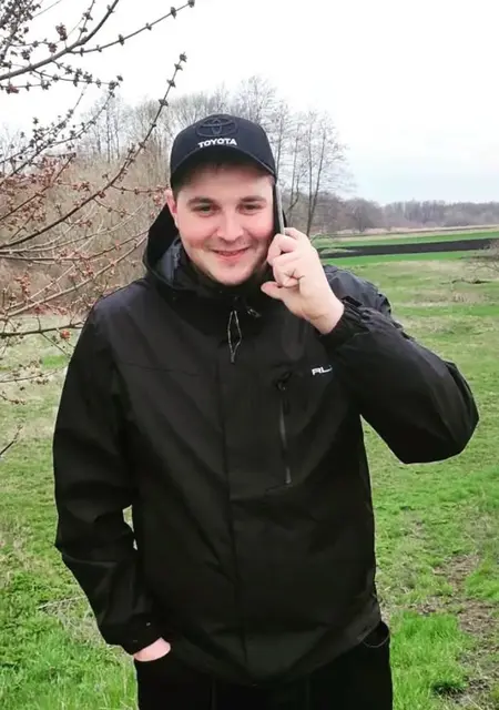 Саша з Золотоноши, мені 22 років, познайомлюсь для постійних стосунків