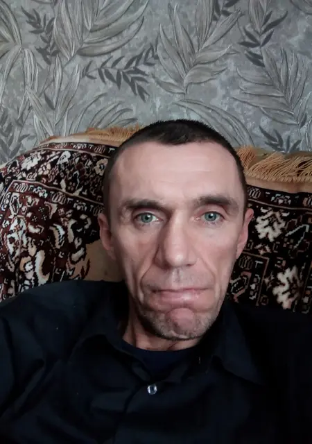 Валентин з Шепетівка, шукаю на сайті приємне проведення часу