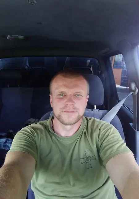 Артем з Васильків, шукаю на сайті знайомства на одну ніч