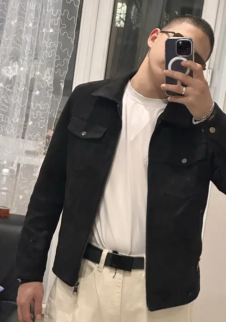 Arkady de Madrid, tengo 20 años, listo para conocer para relación sin ataduras