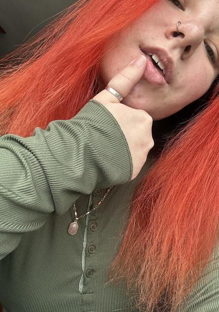 Я Hanna, 28, из Ален, ищу знакомство для приятного времяпровождения