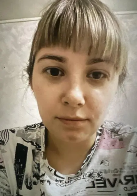 Soy Adel, 34 años de Madrid, busco conocer gente para relación sin ataduras