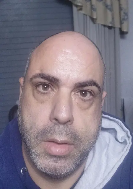 Francisco de Elche, tengo 26 años, listo para conocer para relación sin ataduras