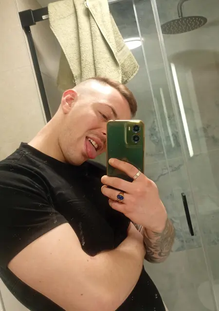 Soy Andres, 27 años, conociéndome para chatear en Zaragoza