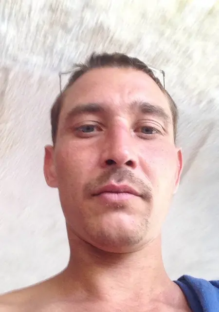 Влад з Вознесенськ, шукаю на сайті знайомства на одну ніч