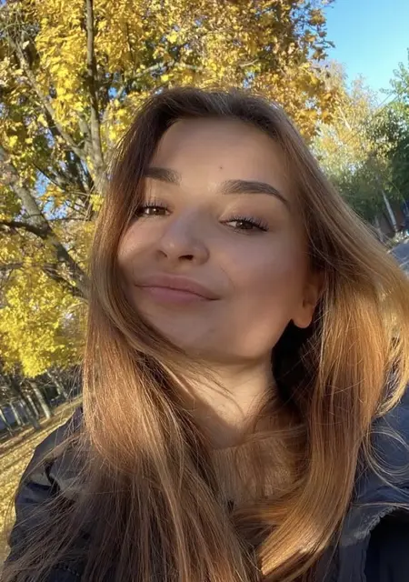 Карина из Кракова, мне 22, познакомлюсь для вирта