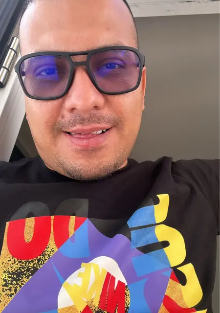 Luis Felipe из Севильи, ищу на сайте знакомства без обязательств