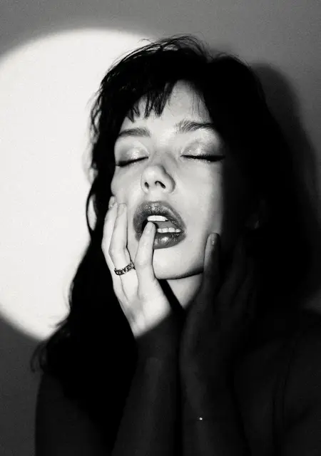 Я Lola, 25, из Алматы, ищу знакомство для постоянных отношений