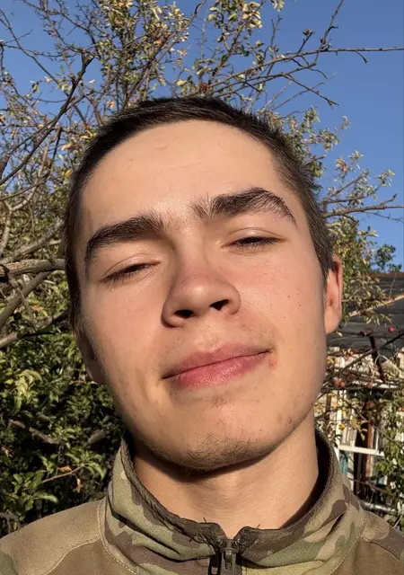 Я Арсений, 20, знакомлюсь без обязательств в Киеве