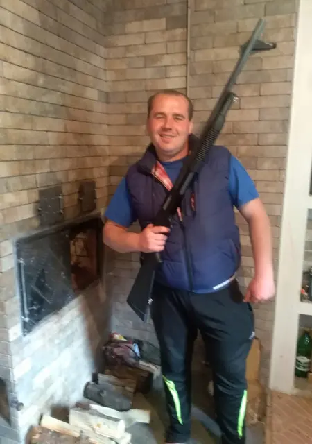 Я Веталь, 30, из Радомышля, ищу знакомство для постоянных отношений