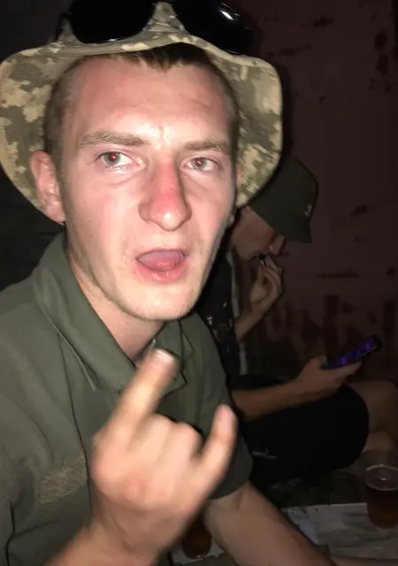 Я Dmitro, 24, из Чернигова, ищу знакомства без обязательств