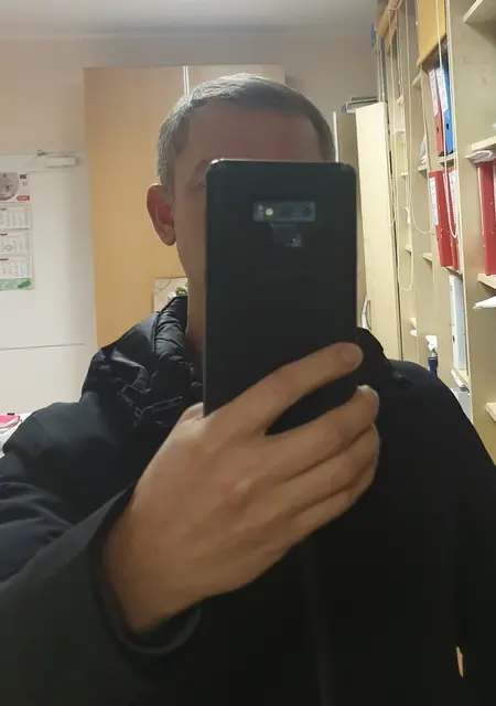 Я Влад, 42 років з Ужгорода, шукаю знайомства на одну ніч