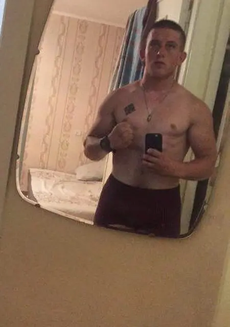 Геннадий из Амстердама, мне 27, познакомлюсь для открытые отношения