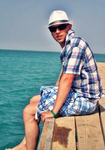 Agent Bond из Бобруйска, мне 40, познакомлюсь на одну ночь