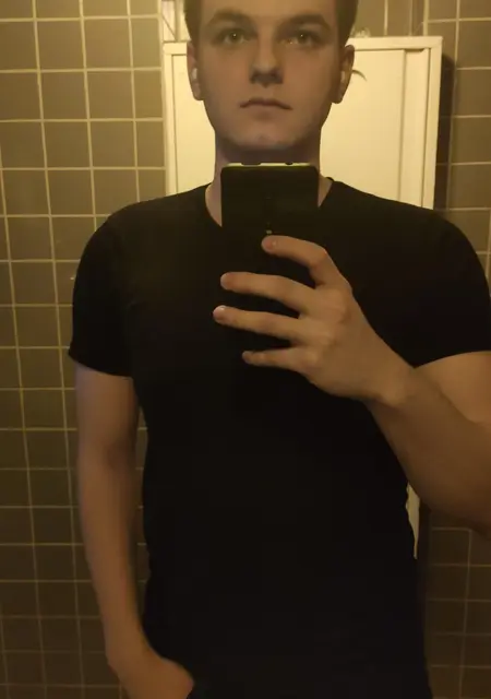 Я Виталий, 24 років, знайомлюсь для приємного проведення часу у Обухів