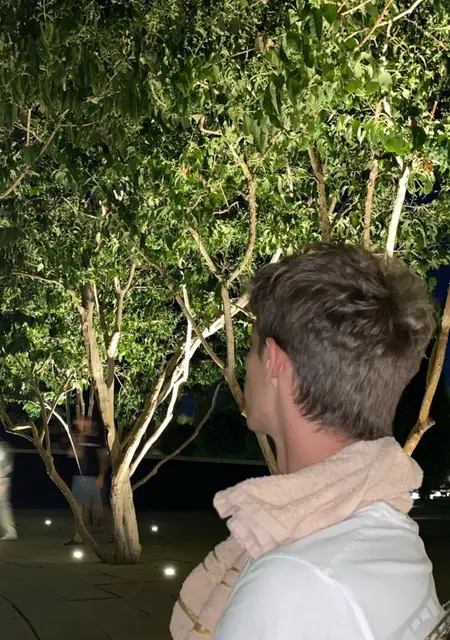 Денис из Мелитополя, ищу на сайте знакомства на одну ночь