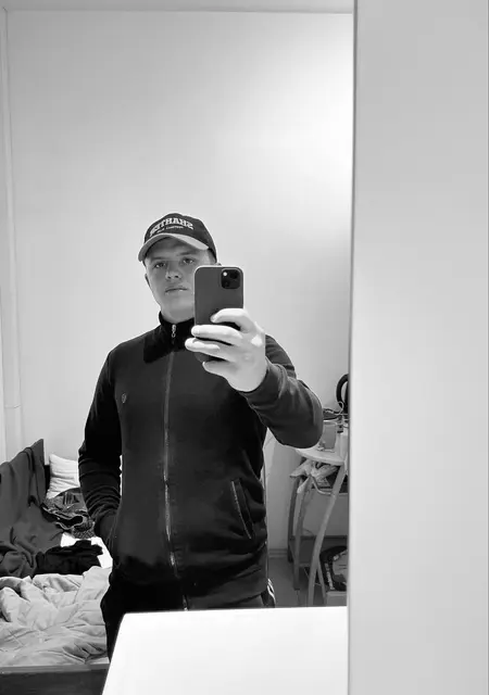 Я Олександр, 28, знакомлюсь без обязательств в Киеве