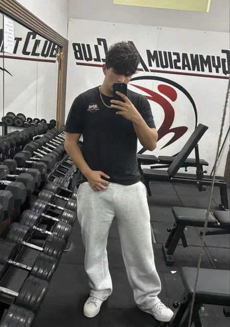 Я Vincenzo, 18, из Ангри, ищу знакомство для постоянных отношений