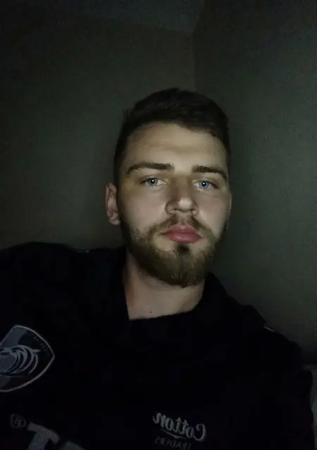 Andrii Mostoviy з Калуша, шукаю на сайті знайомства на одну ніч