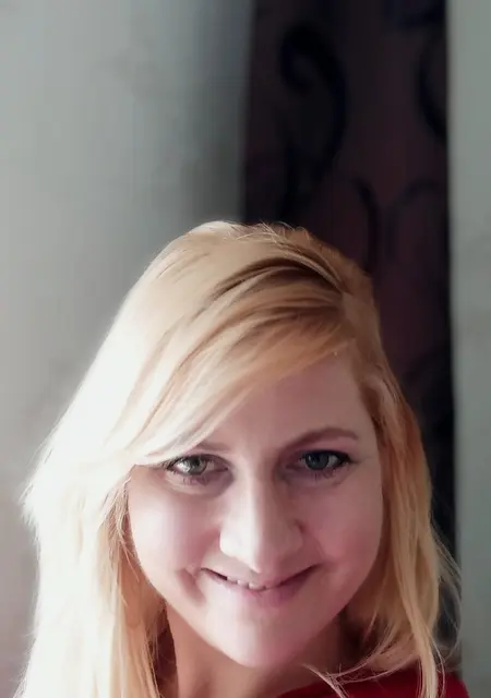 Я Анна, 29 років з Черкаси, шукаю знайомство для спілкування