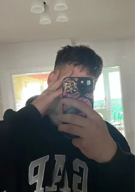 Алексей из Могилёва, мне 20, познакомлюсь для постоянных отношений