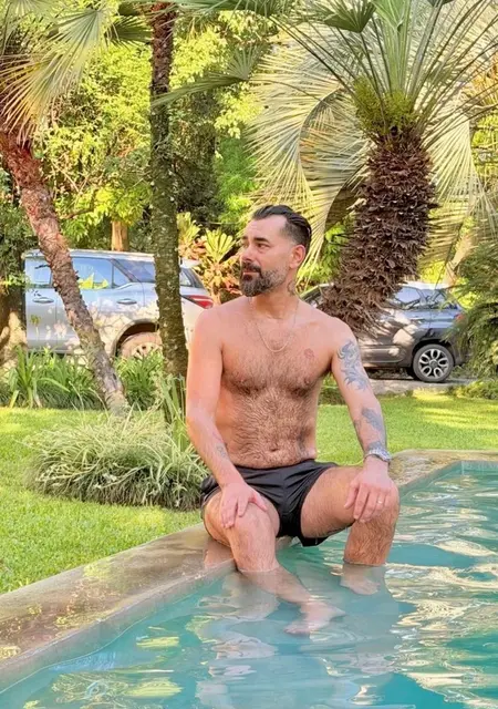 Max Harper de Barcelona, tengo 43 años, listo para conocer para lío de una noche
