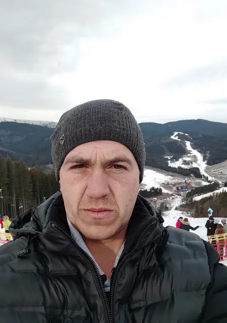 Я Владимир, 39, знакомлюсь на одну ночь в Новгороде-Северском