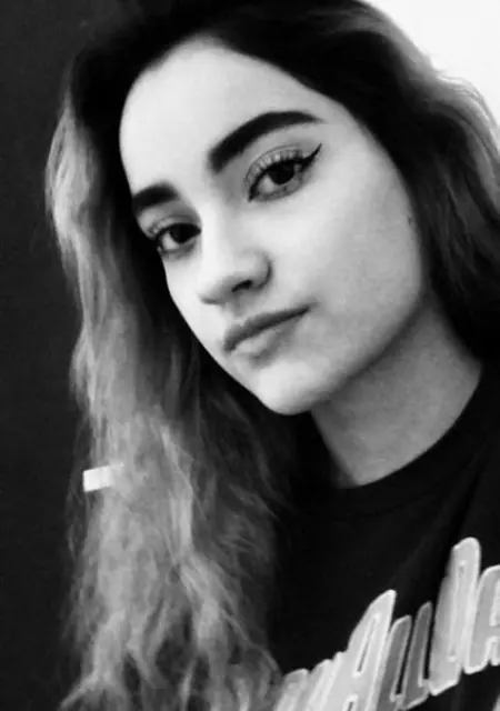 Soy Mariana, 18 años de Madrid, busco conocer gente