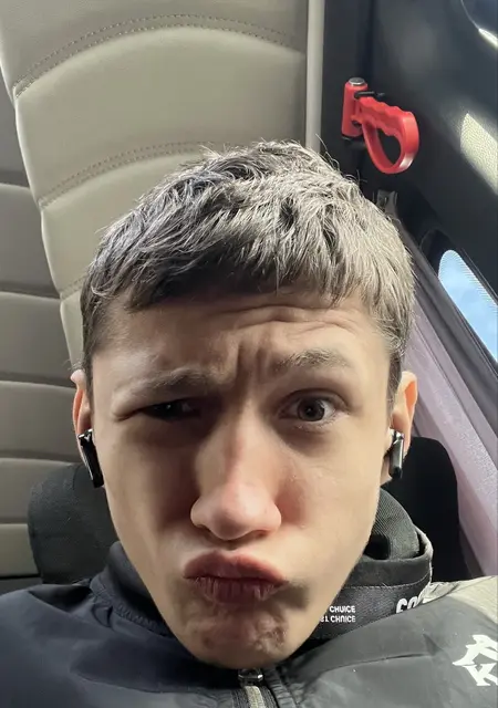 Я Dima, 19, знакомлюсь на одну ночь в Минске