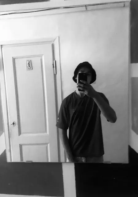 Вася з Міжгір’я, мені 20 років, познайомлюсь для спілкування