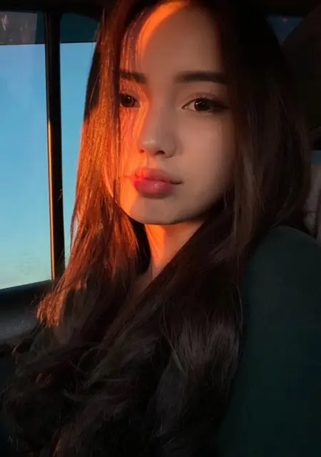 Асель из Хромтау, мне 18, познакомлюсь для открытые отношения