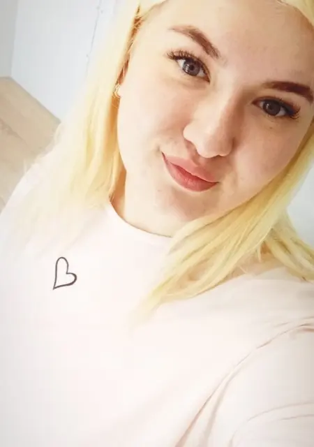 Кира з Лисичанська, мені 25 років, познайомлюсь для спілкування