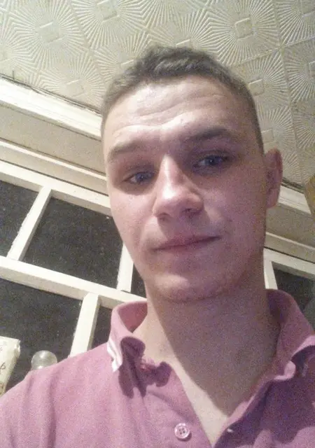 Лёшка из Ветки, мне 28, познакомлюсь для общения