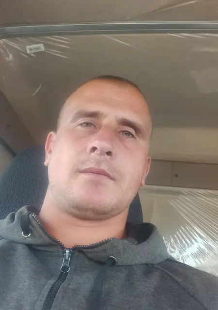 Сергей из Новотроицкого, мне 34, познакомлюсь без обязательств