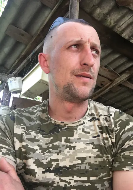 Я Коля, 34 років, знайомлюсь на одну ніч у Глухівших