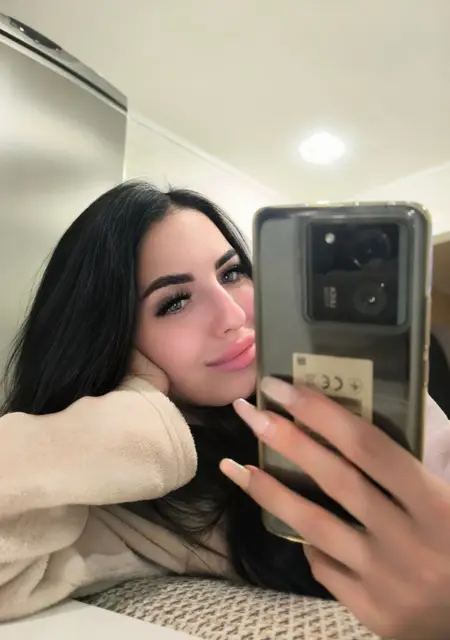 Karina з Новомосковськ, шукаю на сайті спільні подорожі