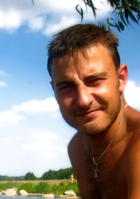 Я Марк, 34, из Мостов, ищу знакомства без обязательств