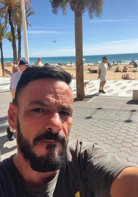 Я Frank, 45, из Мадрида, ищу знакомства без обязательств