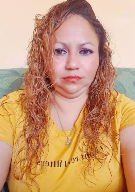 Aracely Aplicano de Madrid, tengo 41 años, lista para conocer