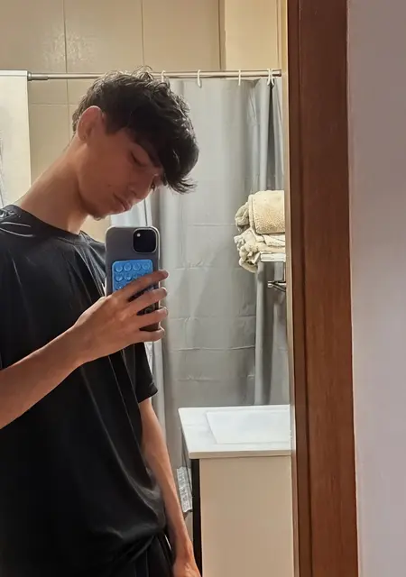 Angel de Valencia, tengo 18 años, listo para conocer para lío de una noche