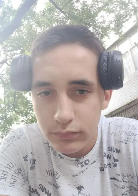 Данил з Жовті Води, шукаю на сайті постійні стосунки