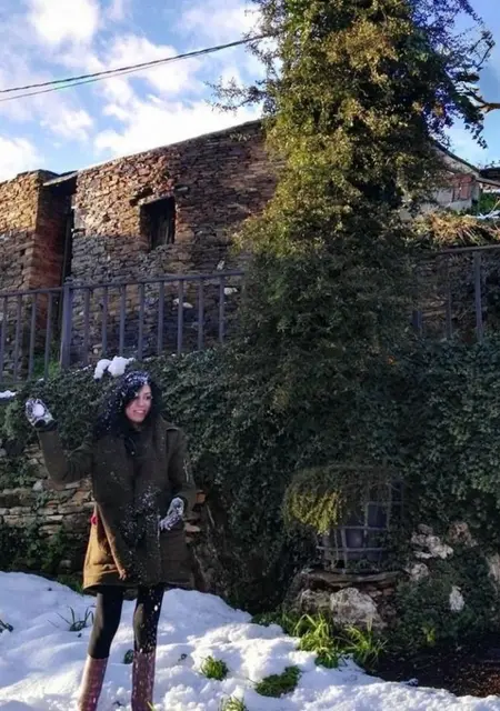 Soy Angela, 38 años de Madrid, busco conocer gente para lío de una noche
