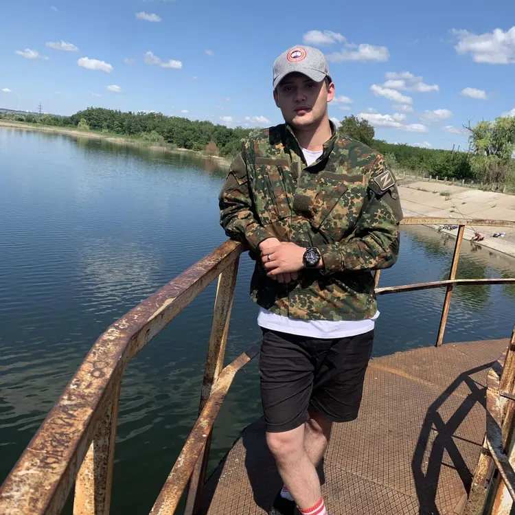 Илья из Донецка, ищу на сайте приятное времяпровождение