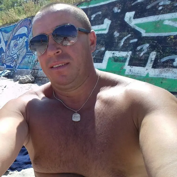 Андрей из Костромы, ищу на сайте секс на одну ночь