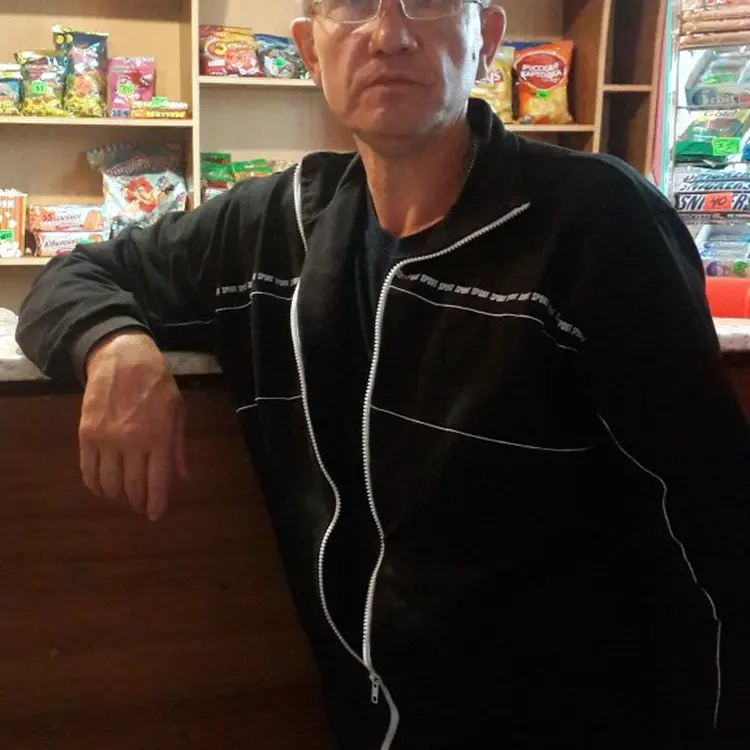 Я Александр, 56, из Гороховца, ищу знакомство для регулярного секса