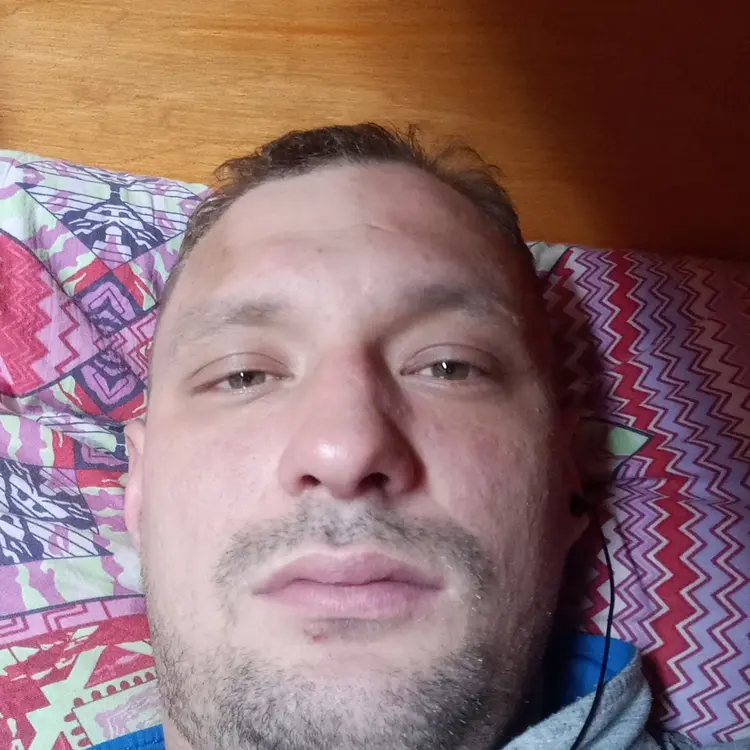 Василий из Нижневартовска, мне 33, познакомлюсь для секса на одну ночь