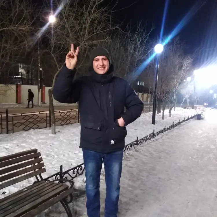 Андрей из Улан-Удэ, мне 30, познакомлюсь для приятного времяпровождения